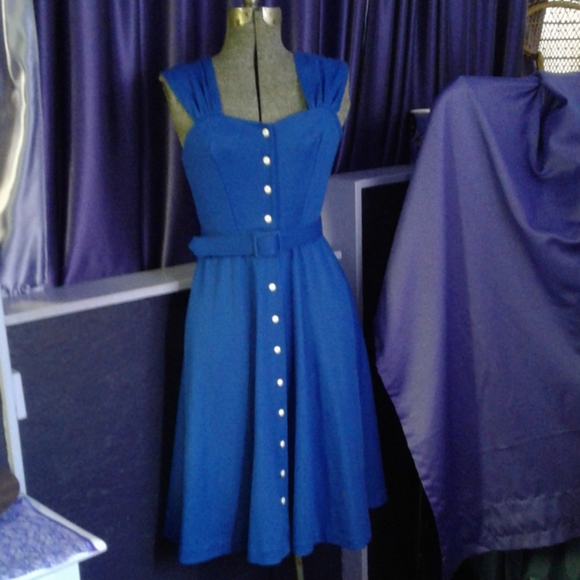 Dress - Picture 3 of 3